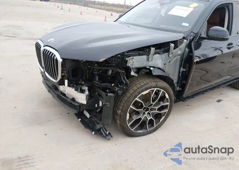 2025 BMW X7 xDrive40I z USA, uszkodzony, nr VIN 5UX23EM01S9Z62795
